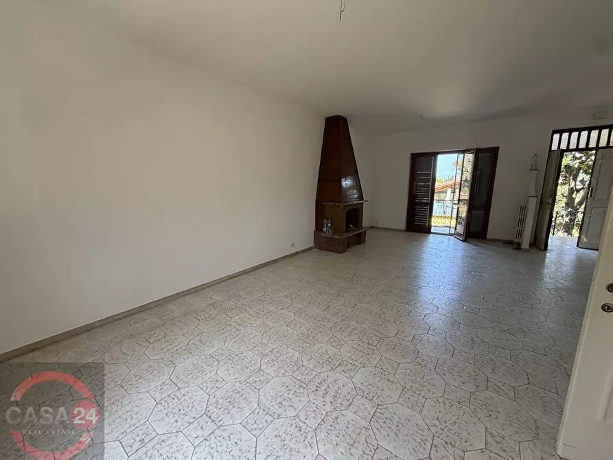 Immagine 24 di Villa in vendita  in Via Randa a Latina
