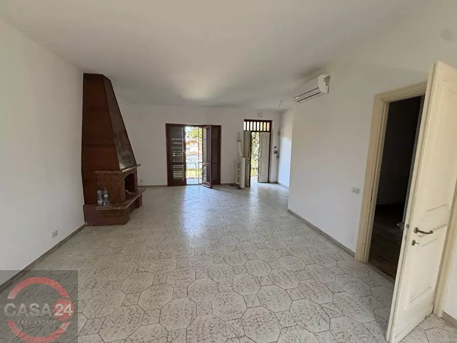 Immagine 25 di Villa in vendita  in Via Randa a Latina