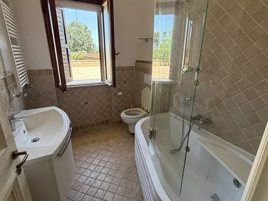 Immagine 26 di Villa in vendita  in Via Randa a Latina