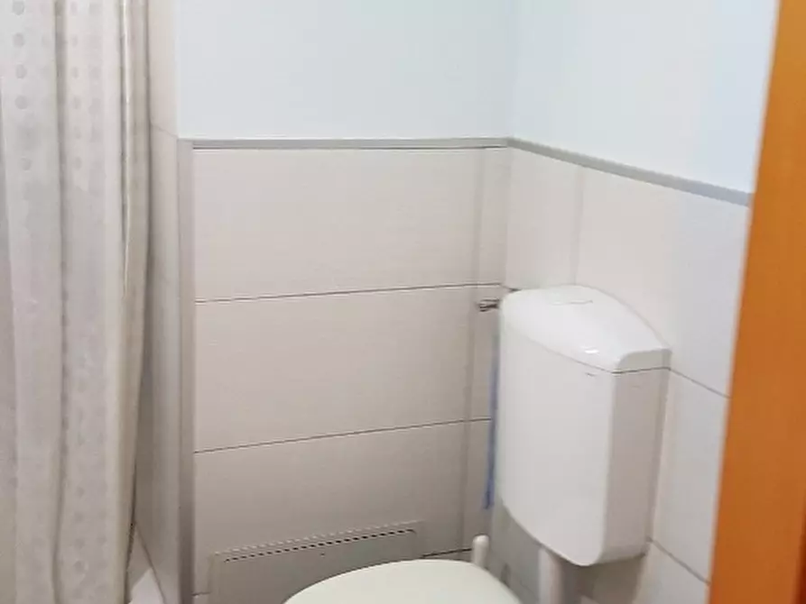 Immagine 8 di Appartamento in vendita  in piazzale gorizia a Latina