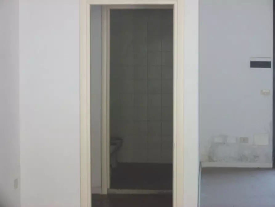 Immagine 4 di Attività commerciale in affitto  in Via Di Gello a Pisa