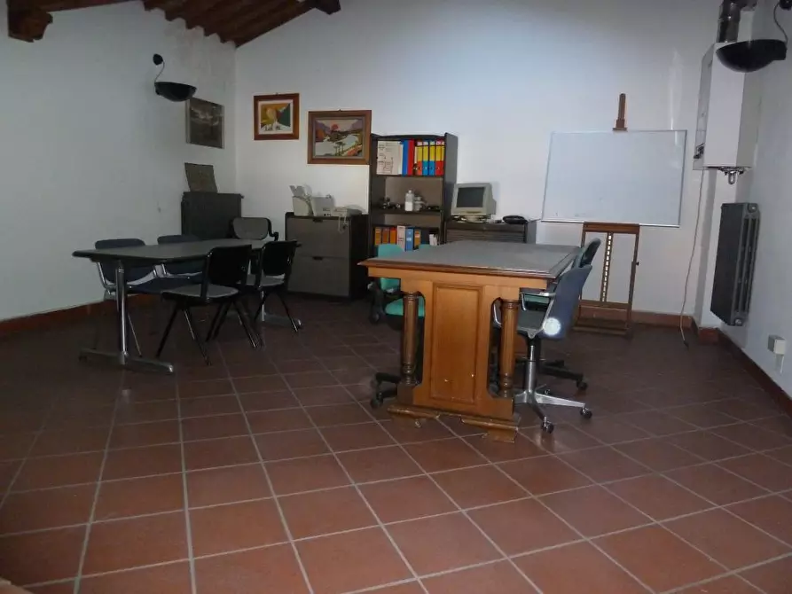 Immagine 7 di Attività commerciale in affitto  in Via Calcesana 320 a San Giuliano Terme