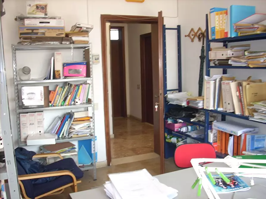 Immagine 7 di Ufficio in affitto  in via pietrasantina 45 a San Giuliano Terme