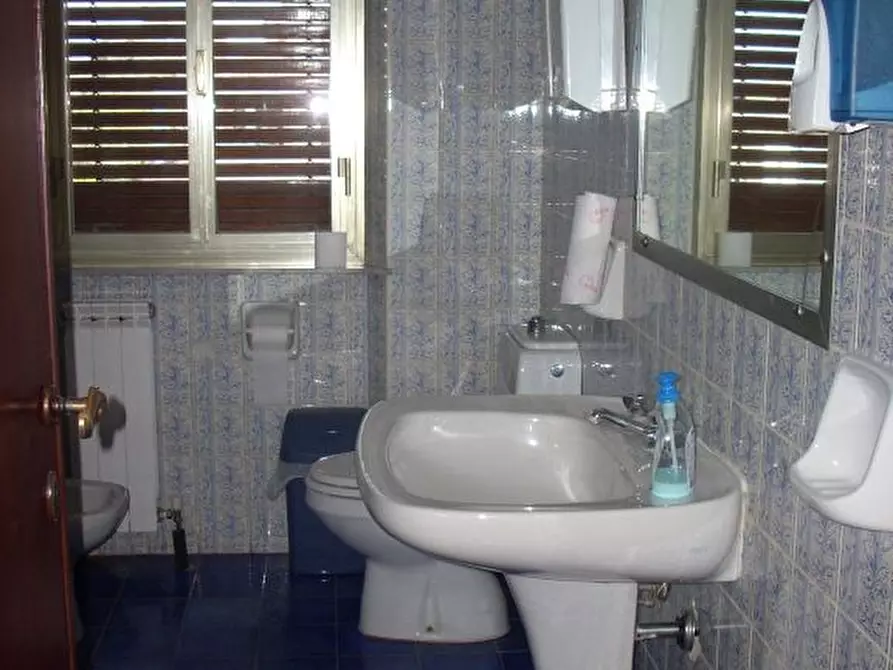 Immagine 8 di Ufficio in affitto  in via pietrasantina 45 a San Giuliano Terme