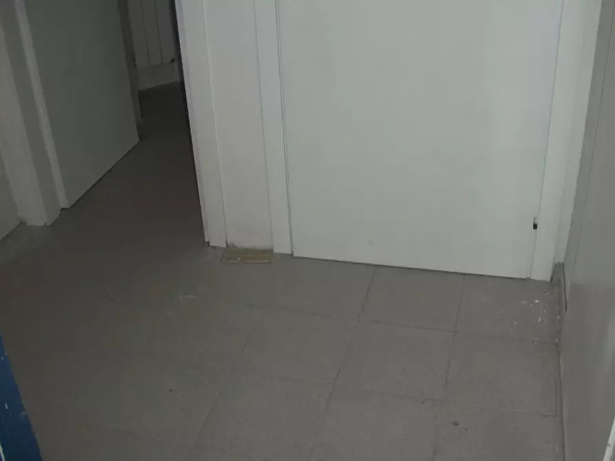 Immagine 4 di Attività commerciale in affitto  in Via emilia 123 a Pisa