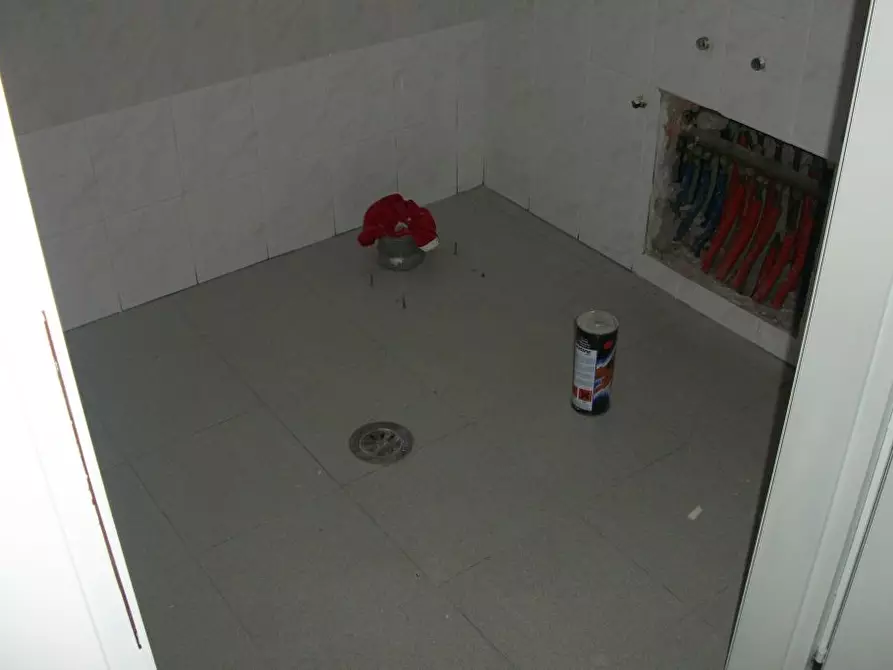 Immagine 6 di Attività commerciale in affitto  in Via emilia 123 a Pisa