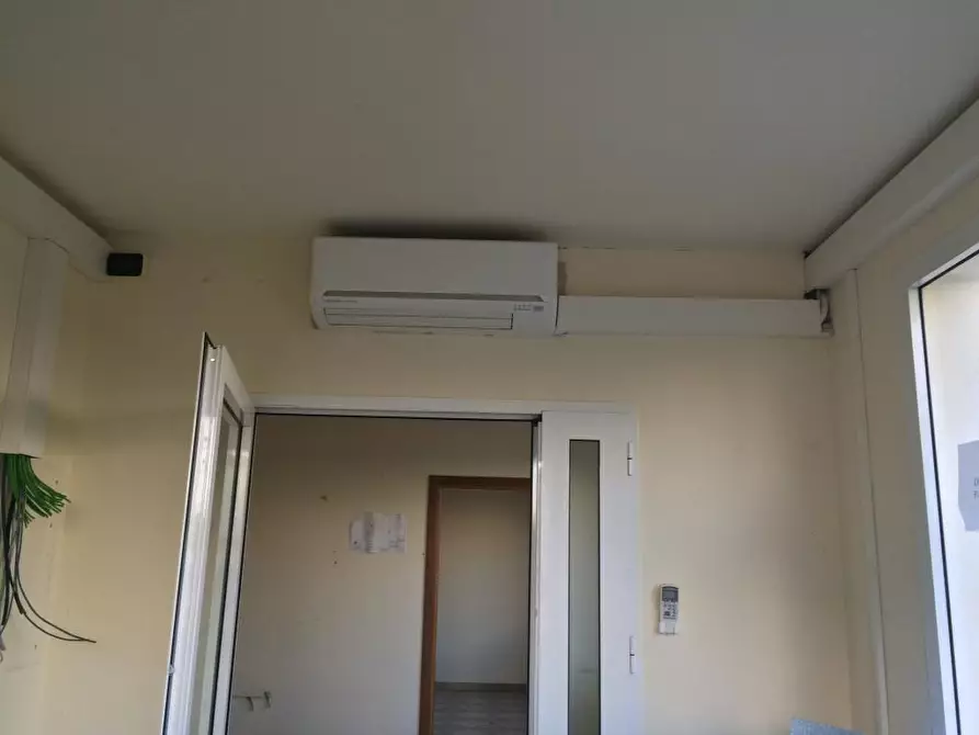 Immagine 5 di Ufficio in affitto  in via lenin - a San Giuliano Terme