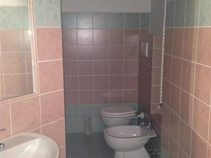 Immagine 2 di Ufficio in affitto  in Via Ricasoli a Livorno