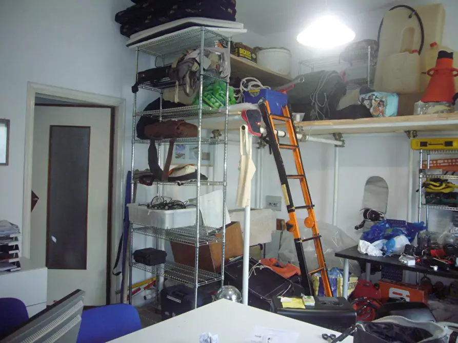 Immagine 2 di Attività commerciale in affitto  in Via Di Goletta a Pisa