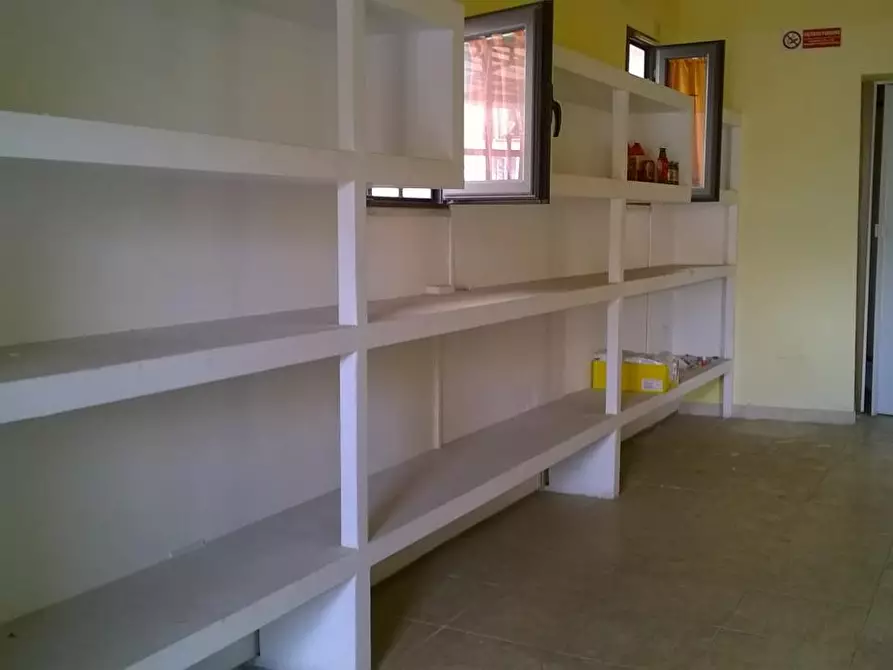 Immagine 4 di Attività commerciale in affitto  in via vecchia di barbaricina a Pisa