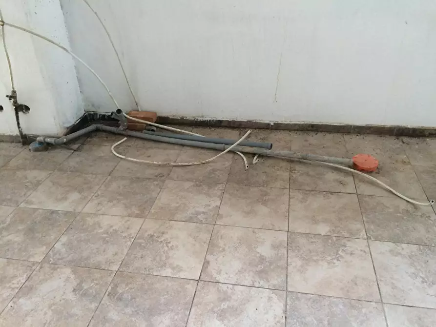 Immagine 8 di Attività commerciale in affitto  in via lenin a San Giuliano Terme