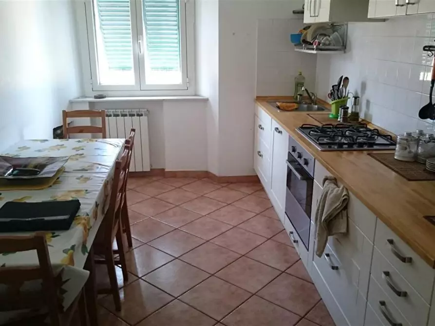 Immagine 3 di Appartamento in affitto  in Viale Del Risorgimento a Livorno