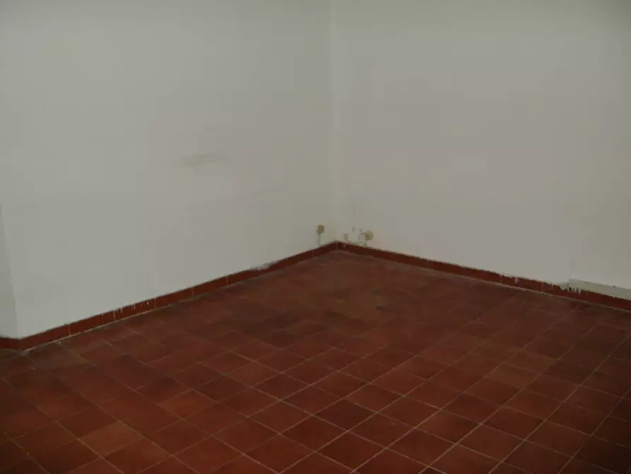 Immagine 3 di Ufficio in affitto  in Via Francesco Crispi a Livorno