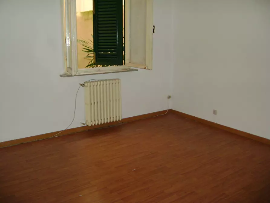 Immagine 7 di Ufficio in affitto  in Via Francesco Crispi a Livorno