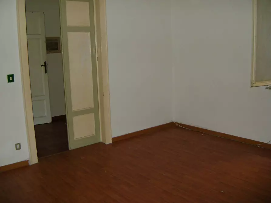 Immagine 8 di Ufficio in affitto  in Via Francesco Crispi a Livorno