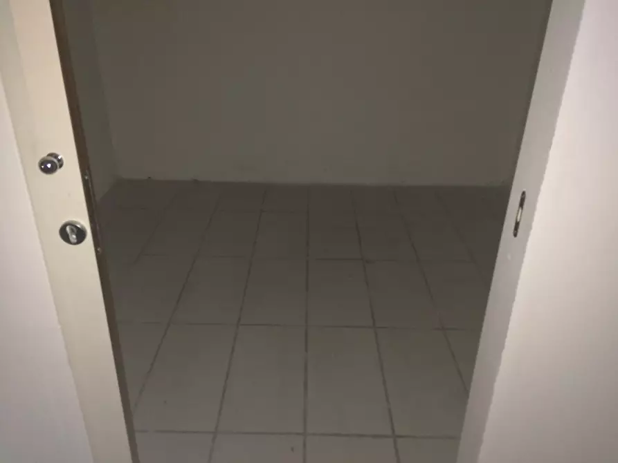 Immagine 8 di Attività commerciale in affitto  in corso italia a Pisa