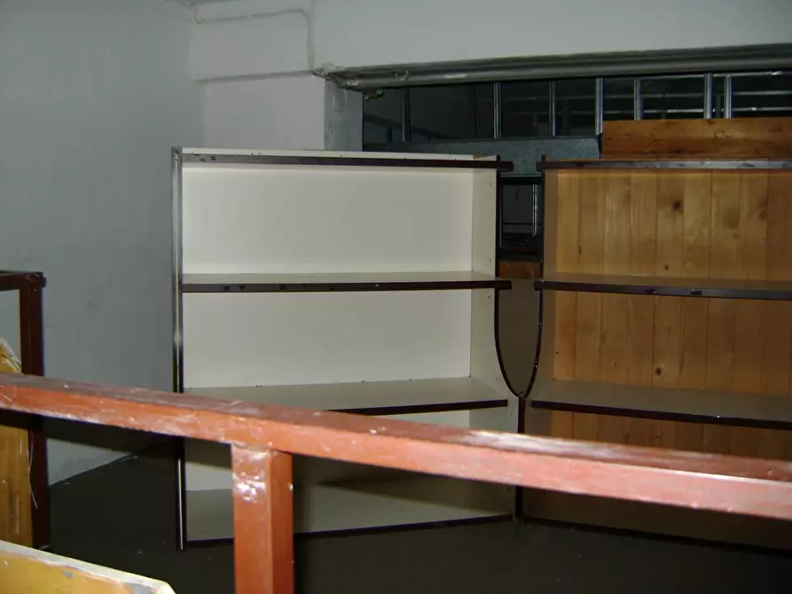 Immagine 10 di Attività commerciale in affitto  in Via Di Franco 1 a Livorno