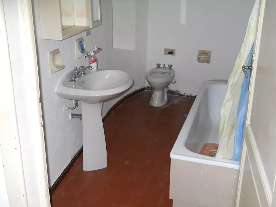 Immagine 12 di Casa indipendente in affitto  in via Cristiano Banfi a San Giuliano Terme