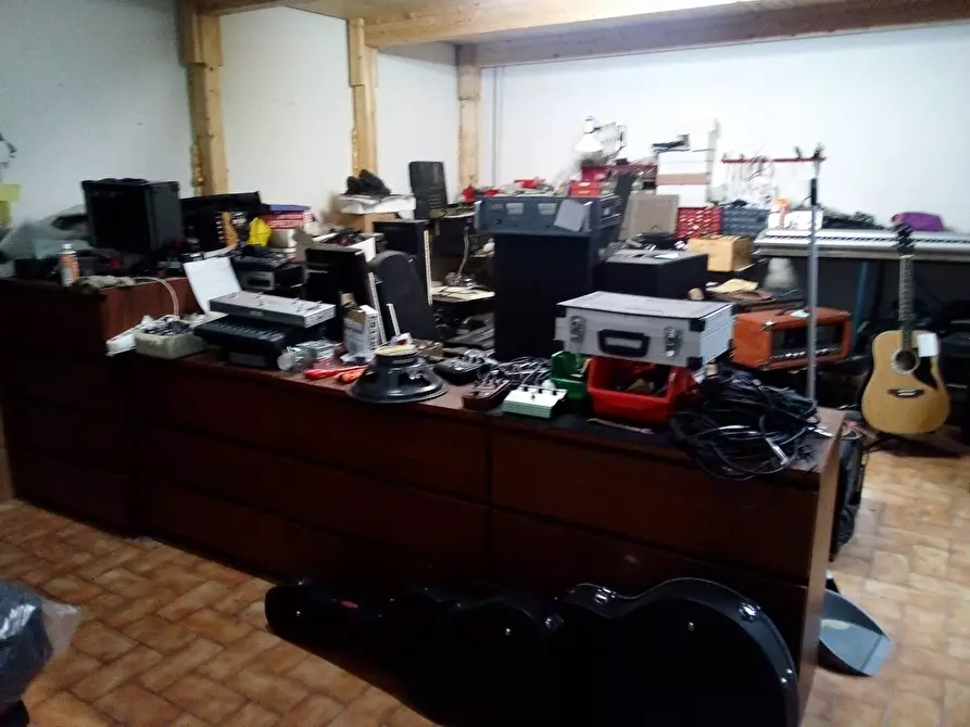 Immagine 16 di Attività commerciale in affitto  in Via ugo la malfa 33 a Collesalvetti