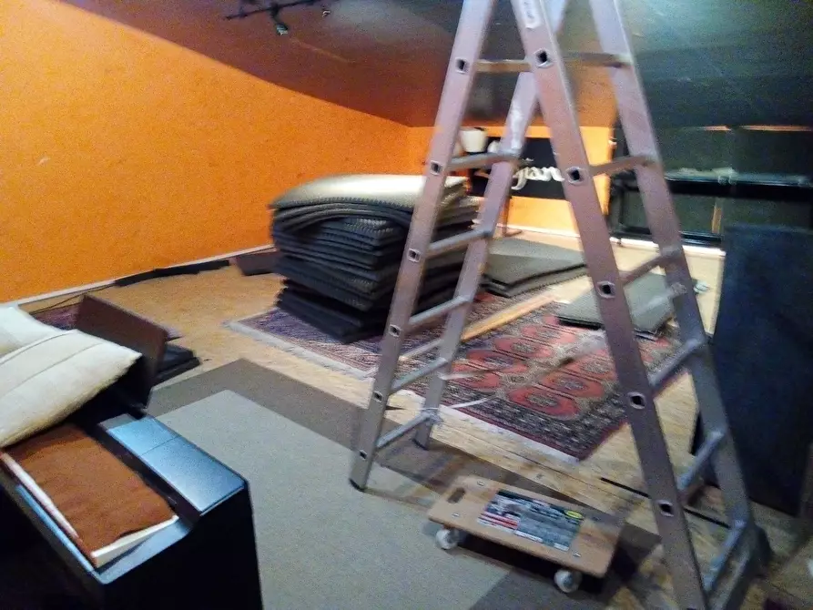 Immagine 22 di Attività commerciale in affitto  in Via ugo la malfa 33 a Collesalvetti