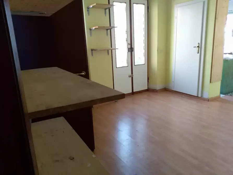 Immagine 3 di Attività commerciale in affitto  in Via Fonda a Pisa