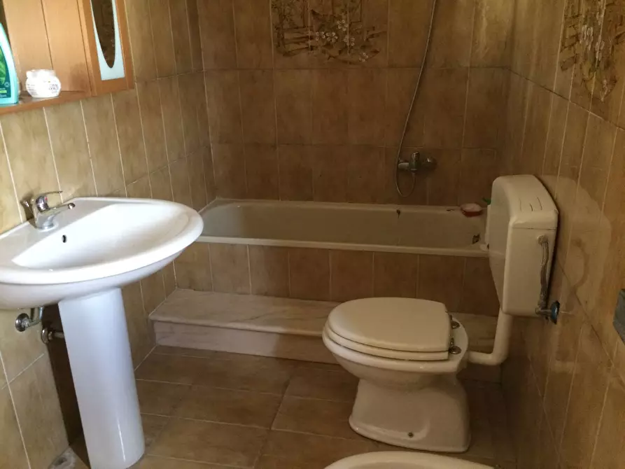 Immagine 11 di Casa indipendente in affitto  in Via Manzoni 1 a Vecchiano