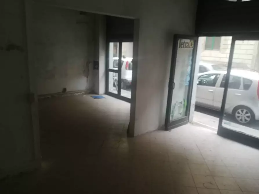 Immagine 4 di Attività commerciale in affitto  in Corso Giuseppe Mazzini 105 a Livorno