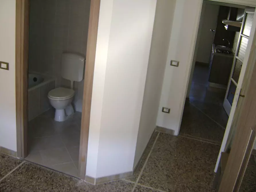 Immagine 12 di Appartamento in affitto  in Piazza Felice Cavallotti 1 a Livorno
