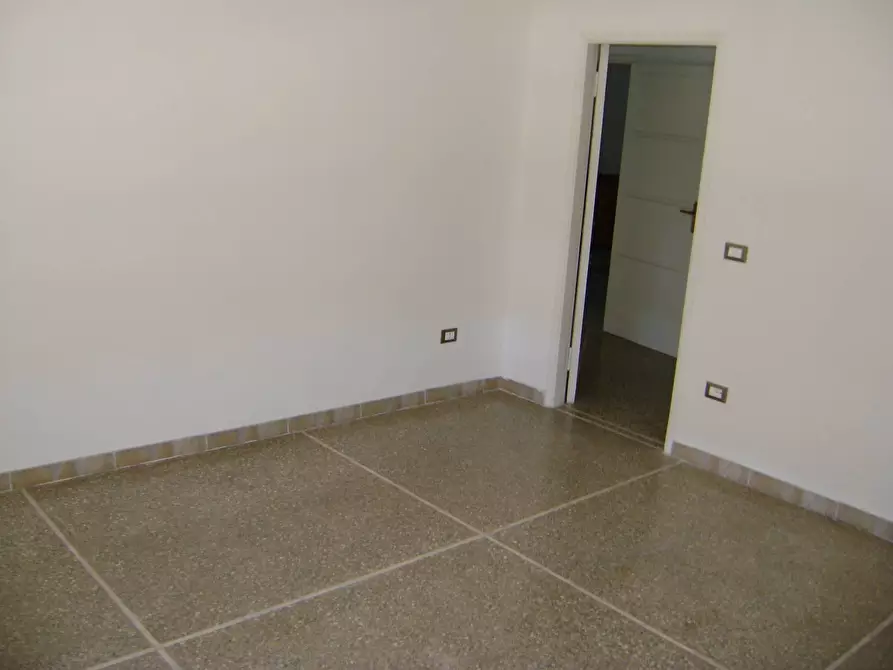 Immagine 14 di Appartamento in affitto  in Piazza Felice Cavallotti 1 a Livorno