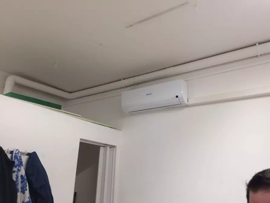 Immagine 6 di Attività commerciale in affitto  in Piazza  Garibaldi a Pisa