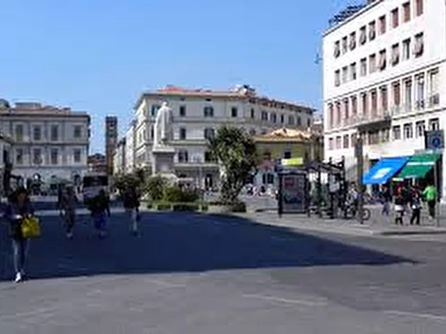 Immagine 1 di Attività commerciale in affitto  in via verdi a Livorno