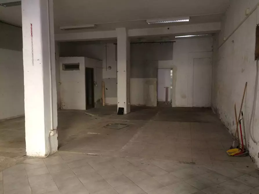 Immagine 2 di Attività commerciale in affitto  in Via Conte Fazio a Pisa