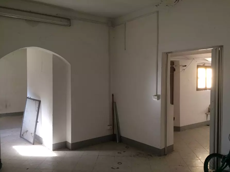 Immagine 7 di Attività commerciale in affitto  in Via Carlo Cattaneo a Pisa