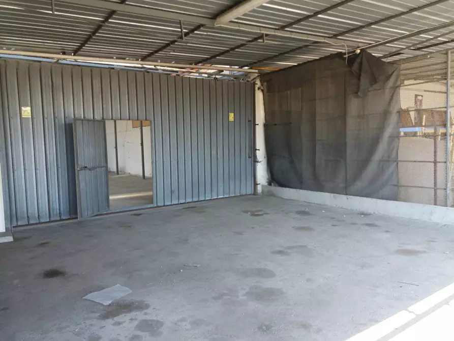 Immagine 3 di Magazzino in affitto  in via lenin 12 a San Giuliano Terme