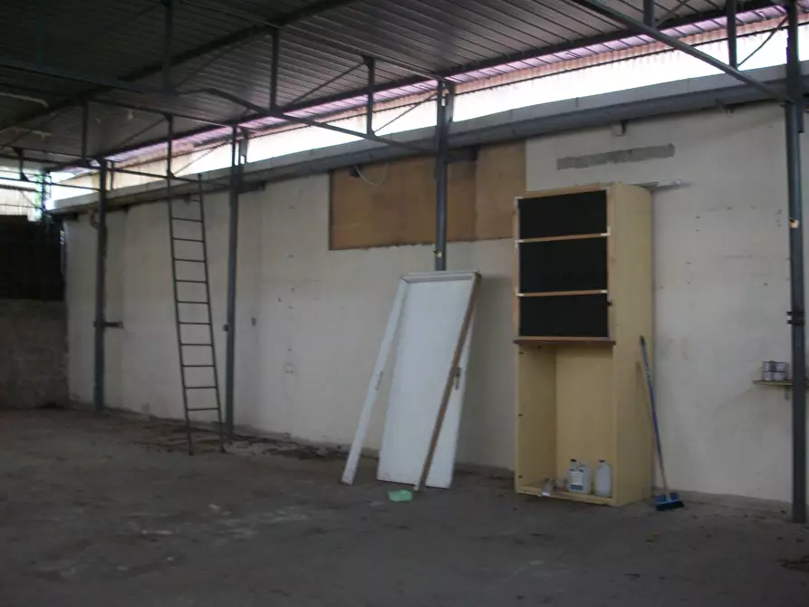 Immagine 5 di Magazzino in affitto  in via lenin 12 a San Giuliano Terme