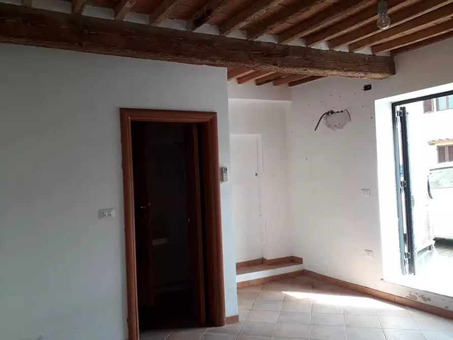 Immagine 1 di Ufficio in affitto  in toscoromangnola 1442 a Cascina