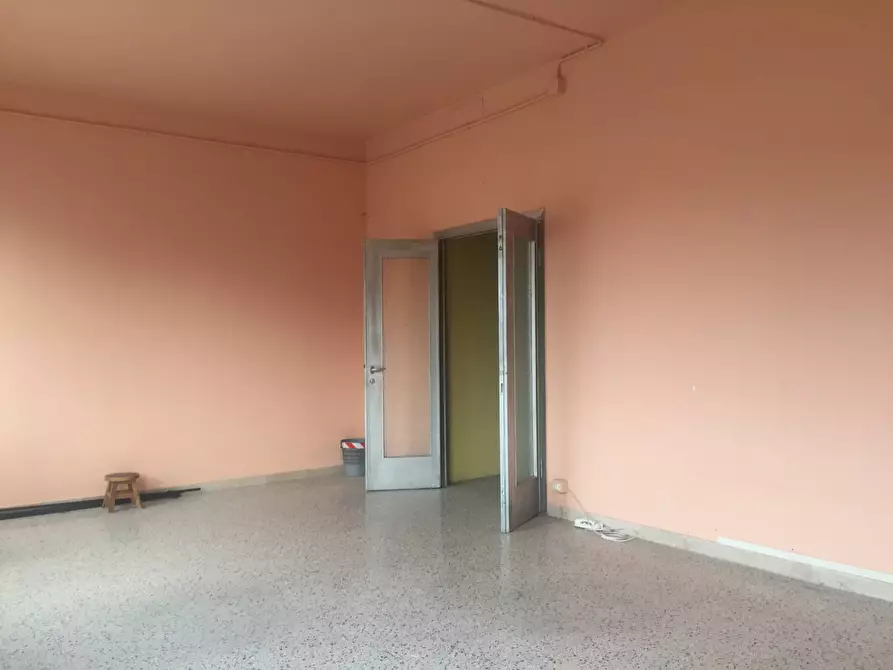 Immagine 3 di Attività commerciale in affitto  in savonarola a Lucca