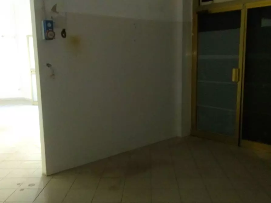 Immagine 9 di Attività commerciale in affitto  in Via Gugliermo Marconi 15 a Livorno