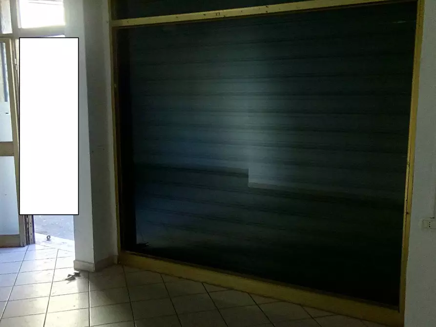 Immagine 3 di Attività commerciale in affitto  in Via Gugliermo Marconi 15 a Livorno
