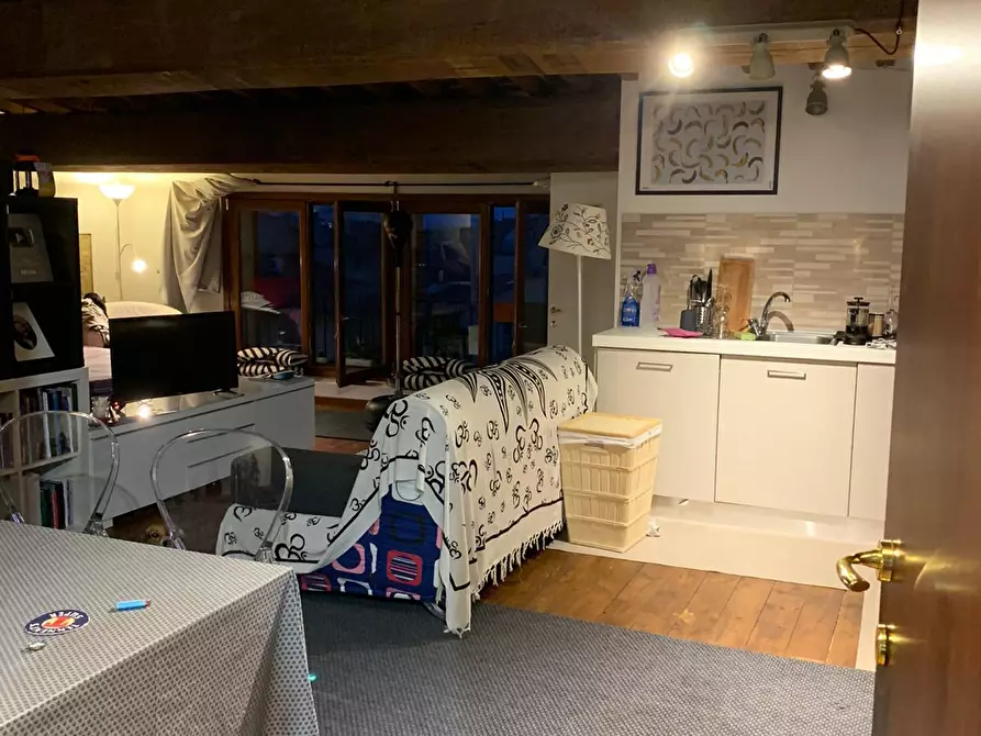 Immagine 2 di Appartamento in affitto  in Lungarno Antonio Pacinotti 1 a Pisa