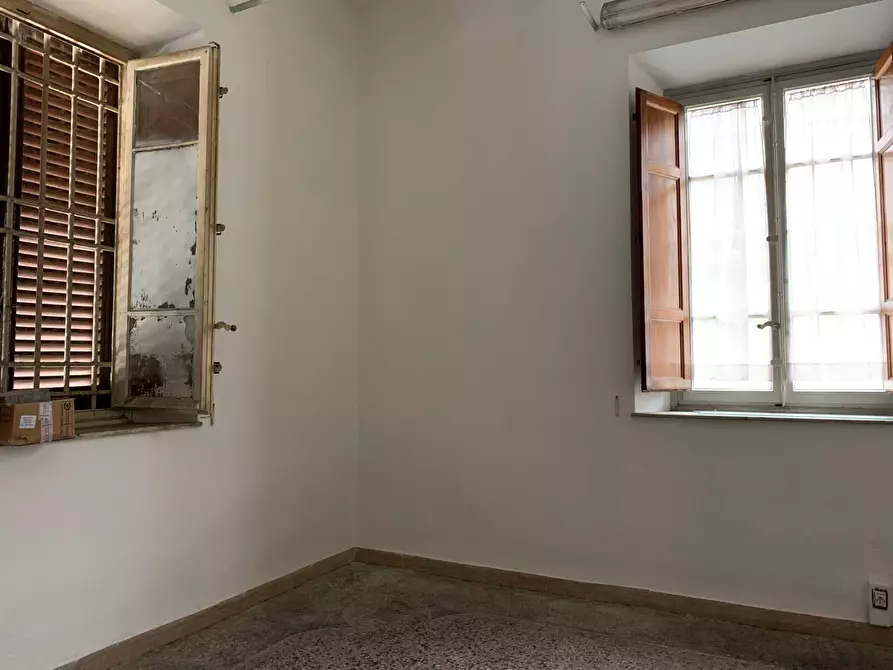Immagine 6 di Attività commerciale in affitto  in via bandettini a Lucca