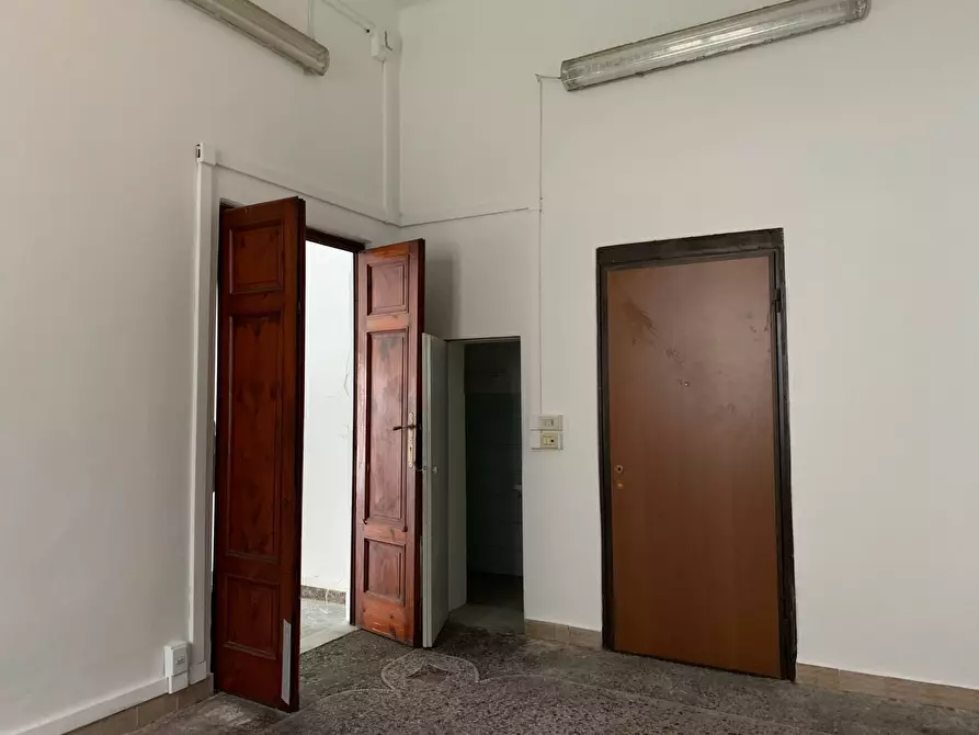 Immagine 8 di Attività commerciale in affitto  in via bandettini a Lucca