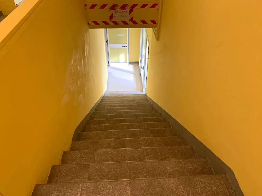 Immagine 8 di Attività commerciale in affitto  in via savonarola a Lucca