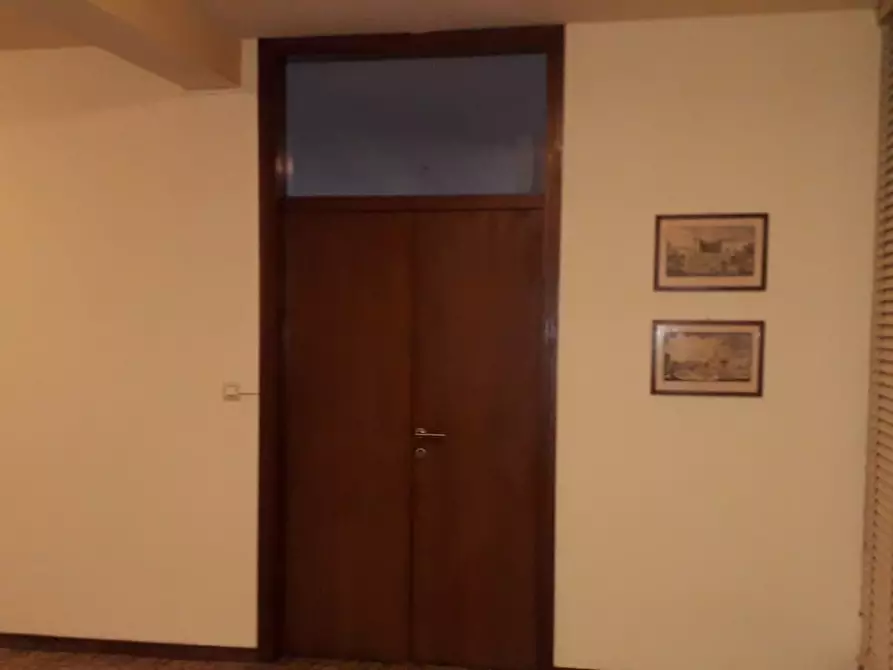 Immagine 2 di Ufficio in affitto  in via ugo la malfa a Cascina