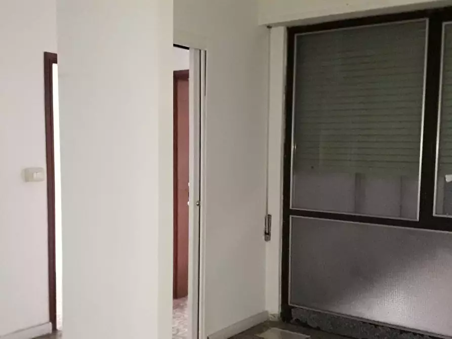 Immagine 7 di Ufficio in affitto  in via ugo la malfa a Cascina