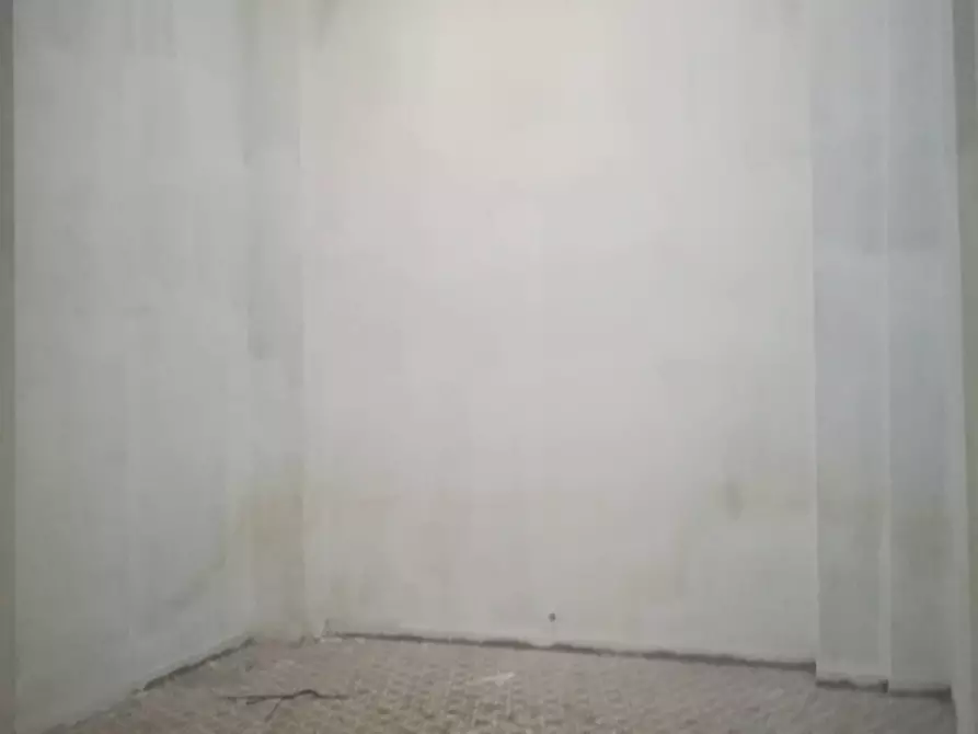 Immagine 7 di Attività commerciale in affitto  in Via Cosimo Del Fante 12 a Livorno