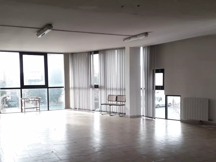 Immagine 1 di Ufficio in affitto  in tosco romagnola 203 a Cascina
