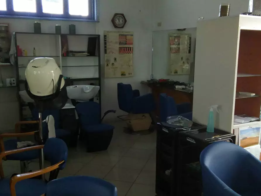 Immagine 5 di Attività commerciale in affitto  in Via Fiume 81 a Livorno