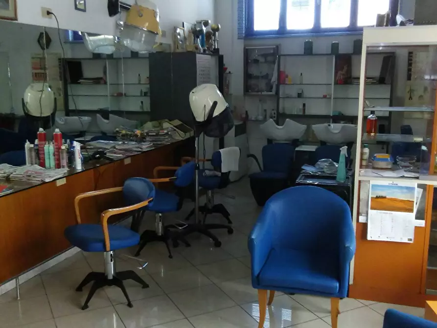 Immagine 4 di Attività commerciale in affitto  in Via Fiume 81 a Livorno