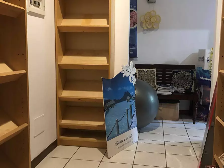 Immagine 5 di Ufficio in affitto  in Via Di Vittorio a Altopascio